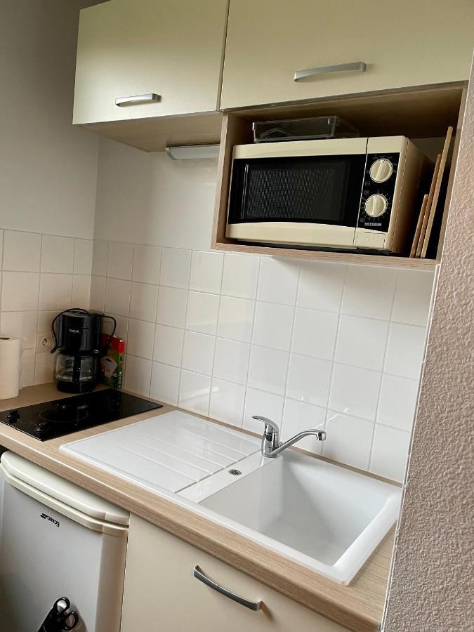 Studio Côté piscine Apartamento Équemauville Exterior foto